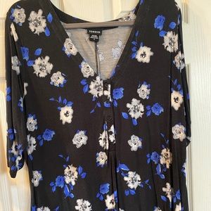 Torrid 3/4 sleeve floral top